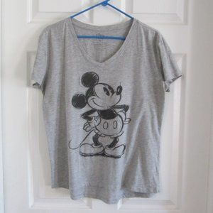 DISNEY Sketch "Mickey Mouse" V-Neck, Hi/Lo T-Shirt